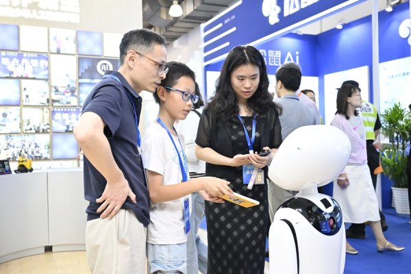 网上配资平台开户 校外教育传递新风向，暑期吹起“科技体育风”，素质班怎么报？|教育新观察